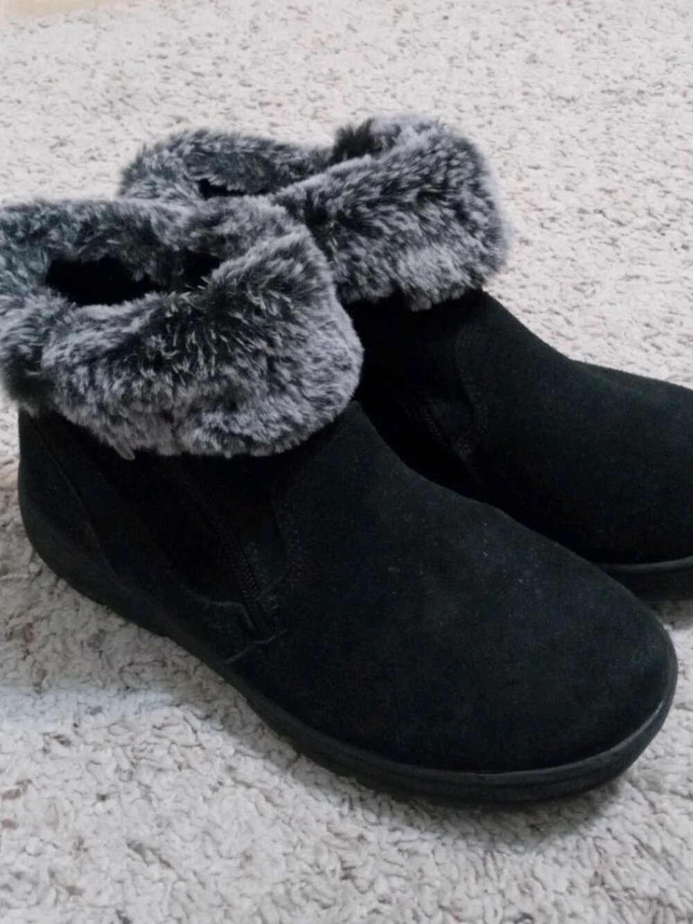 Khombu Womens Jessica Black Leather Side Zipper Ankle Snow Boots Size 8M